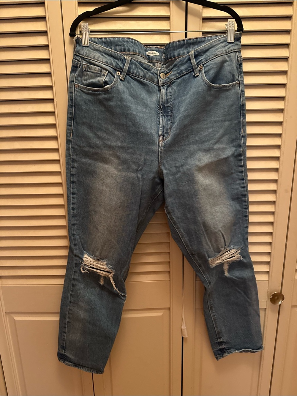 Old Navy Light Blue Straight Leg Jeans with Knee Rips